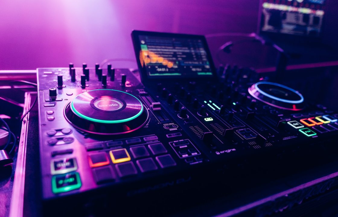 DJ Academy.