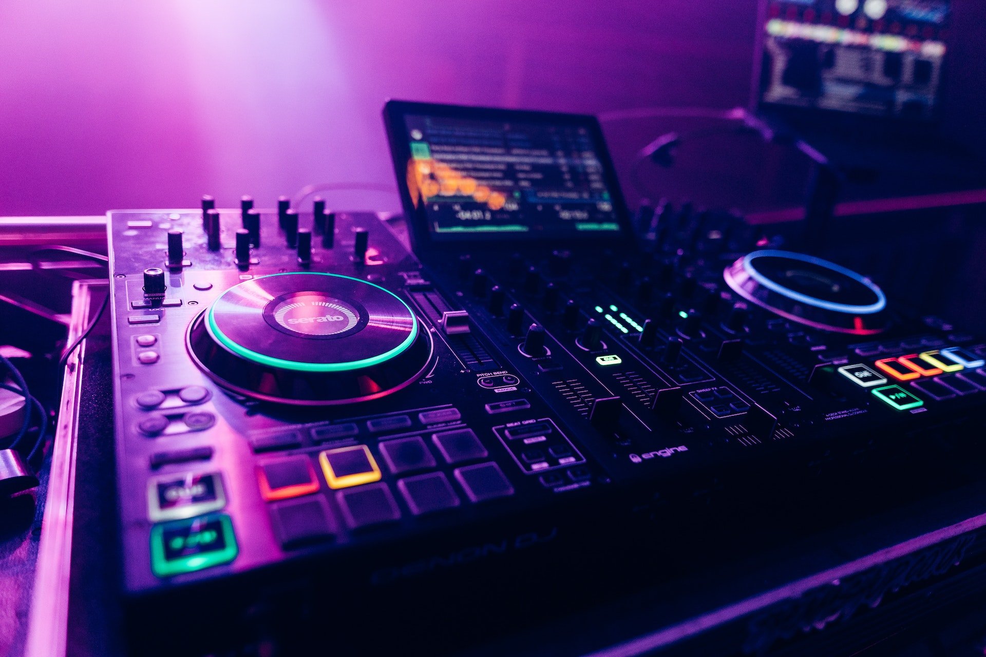 DJ Academy.